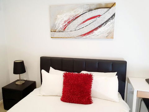 M5 West Perth Studio Apartment Near Kings Park - Accommodation Cairns 0