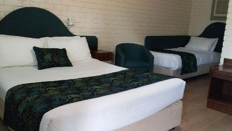 Macquarie Valley Motor Inn - Accommodation Cairns 3