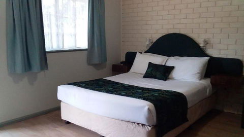 Macquarie Valley Motor Inn - Accommodation Cairns 1