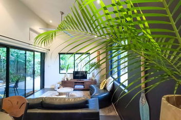 Makilaki Ulysses Machans Beach Cairns with Accommodation Cairns