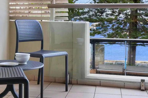 MAN54 -Manly Magic Waterfront Retreat With Gym & Sauna - Accommodation Cairns 0