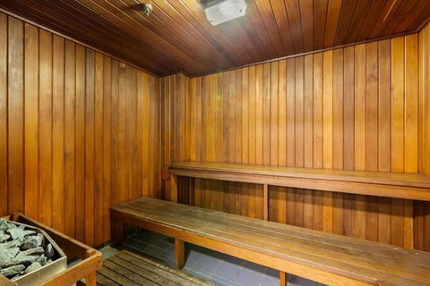 MAN54 -Manly Magic Waterfront Retreat With Gym & Sauna - Accommodation Cairns 1