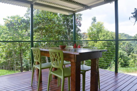 Mena Creek Flower House - Accommodation Cairns 0