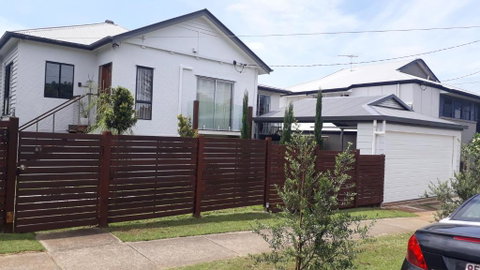 Maple Villa - The Beach House By The Bay - Accommodation Cairns 2