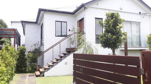 Maple Villa - The Beach House By The Bay - Accommodation Cairns 1