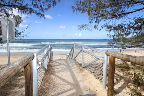 MARJ12- Stylish And Spacious - Accommodation Cairns 1