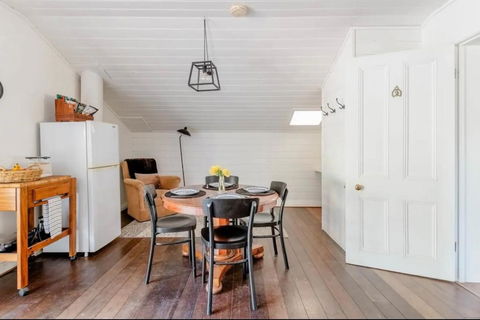 MARYBANK ESTATE - BARN LOFT - Accommodation Cairns 3