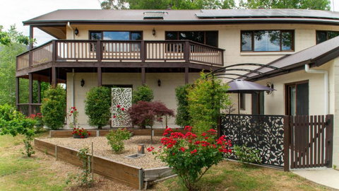 Marysville Retreat - Accommodation Cairns 0