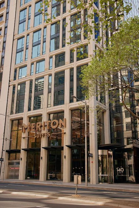 Meriton Suites Melbourne - Accommodation Cairns 1