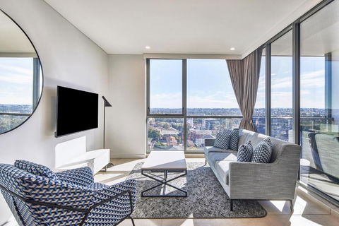 Meriton Suites Liverpool - Accommodation Cairns 0