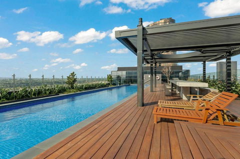Metropolitan Oasis - Accommodation Cairns 0