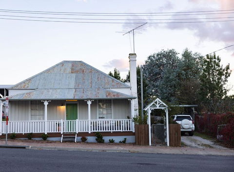 Mill Cottage - Accommodation Cairns 0