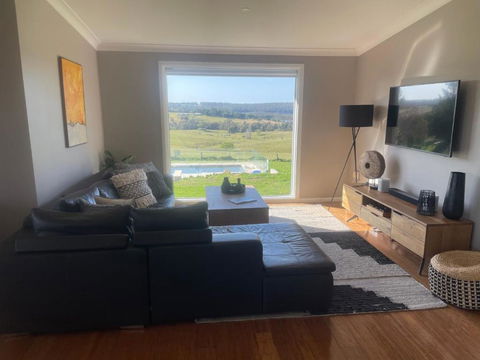 Milton Woodstock Homestead Luxury Retreat With NEW 11M POOL Just Minutes From The Beach - Accommodation Cairns 1