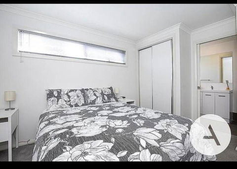 Modern Cottage Central Location - Accommodation Cairns 3