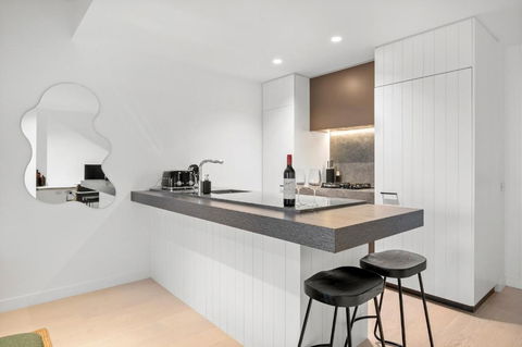 Modern, Luxury Oasis - Accommodation Cairns 1