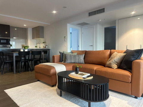 Modern Meets The Gabba - Accommodation Cairns 2