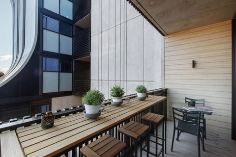 Monochrome And Matte - Sophisticated Loft Living - Accommodation Cairns 1