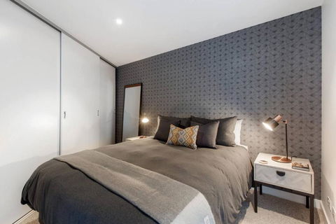 Monochrome And Matte - Sophisticated Loft Living - Accommodation Cairns 3