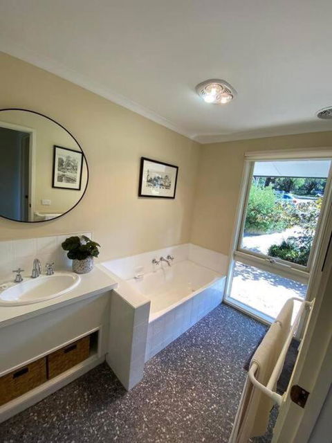 Mount Hope Estate Vineyard - Accommodation Cairns 2