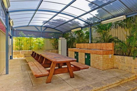Mountway Holiday Apartments - Accommodation Cairns 3