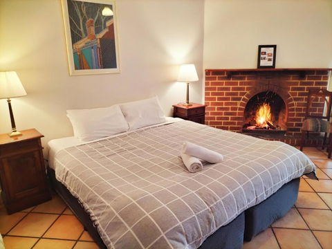 Mundaring Weir Hotel - Accommodation Cairns 0