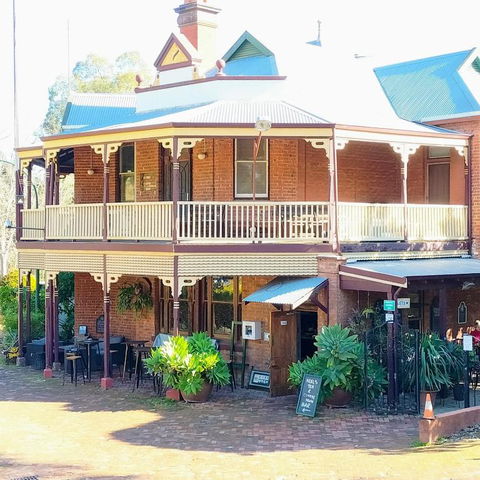 Mundaring Weir Hotel - Accommodation Cairns 1