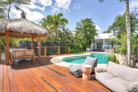 Mylara Beachfront Holiday Home - Accommodation Cairns 3