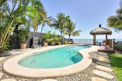 Mylara Beachfront Holiday Home - Accommodation Cairns 1