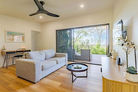 New - Our Treehouse Near Alex Beach - Accommodation Cairns 0