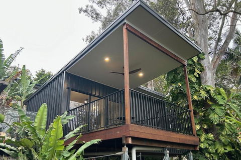 New - Our Treehouse Near Alex Beach - Accommodation Cairns 1