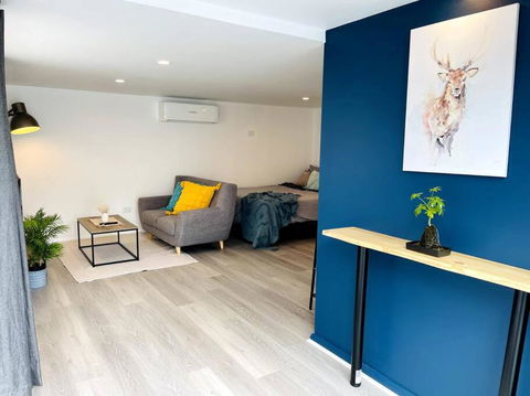 Newly Renovated Contemporary Private Studio Near Hobart CBD And Airport - Accommodation Cairns 2
