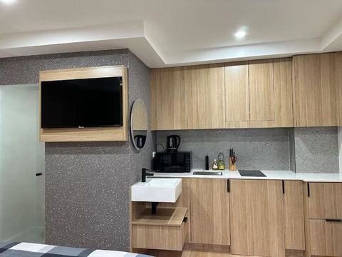 Oak Haven Sydney Suites - Accommodation Cairns 1