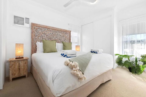 Oasis - Pool, Wifi & Free Parking - Accommodation Cairns 0