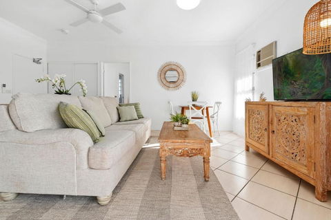 Oasis - Pool, Wifi & Free Parking - Accommodation Cairns 1