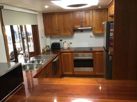 Oasis, In Leafy Whitfield. - Accommodation Cairns 2