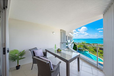Ocean Dreams On Airlie - Studio Apartment - Accommodation Cairns 0