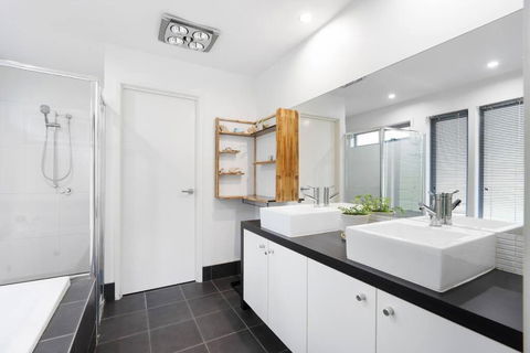 Ocean Escape - 600m To Beach - Accommodation Cairns 3
