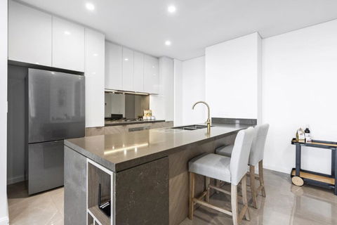 OCEAN Views In Beachside 2-Bedroom Unit - Q Stay - Accommodation Cairns 1