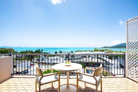 OCEAN VIEWS 10 - Accommodation Cairns 0