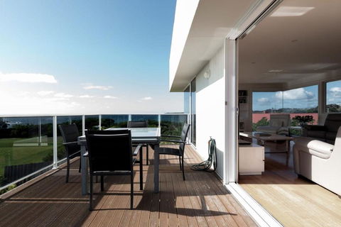 On The Beach & Golf Course Minutes From MTB Trails - Accommodation Cairns 1