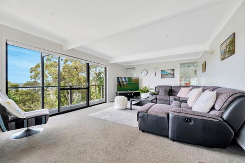 On Top Of The World - Accommodation Cairns 2