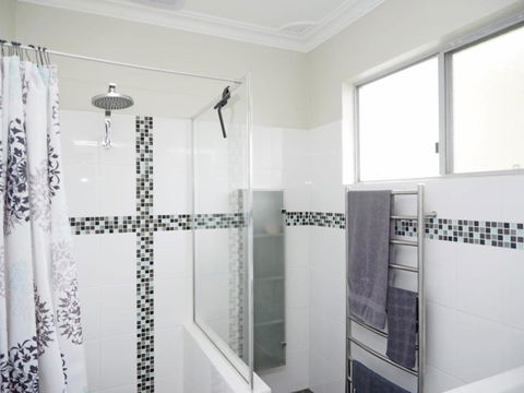 ONDINE, 4 Belmore Street - Accommodation Cairns 1