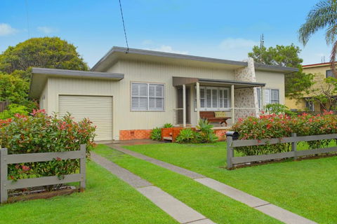ONDINE, 4 Belmore Street - Accommodation Cairns 3