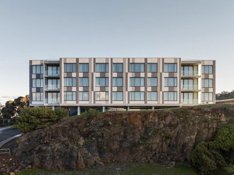 One North Terrace - Accommodation Cairns 0