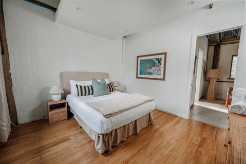 Orchard Cottage - Quiet Farm Escape - Accommodation Cairns 1