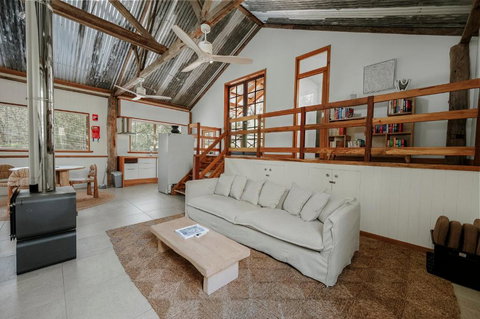 Orchard Cottage - Quiet Farm Escape - Accommodation Cairns 0