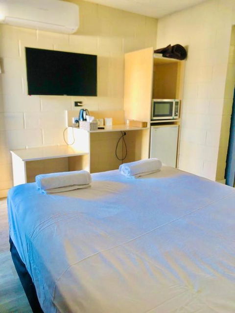 OXFORD HOTEL MOTEL - Accommodation Cairns 3