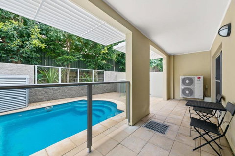 Pacific Blue 520 Private Pool Air Conditioning And Wi Fi - Accommodation Cairns 0