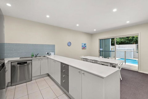 Pacific Blue 520 Private Pool Air Conditioning And Wi Fi - Accommodation Cairns 2