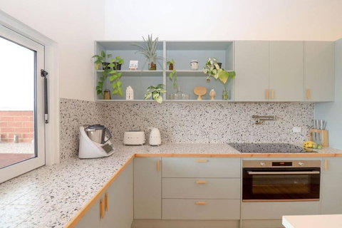 Palm Springs In Port Lincoln! - Accommodation Cairns 3